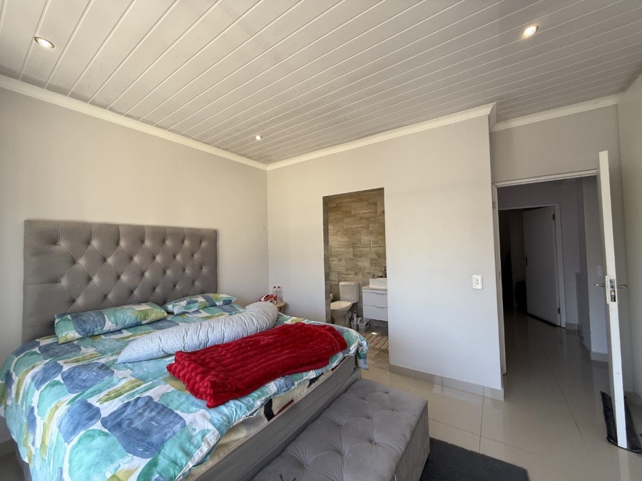 3 Bedroom Property for Sale in Parklands Western Cape
